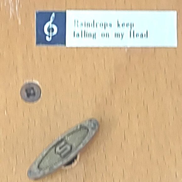 House of Goebel Wooden Jewelry Music Box,  Made In Italy M I Hummel Nice Inlay - Picture 5 of 7